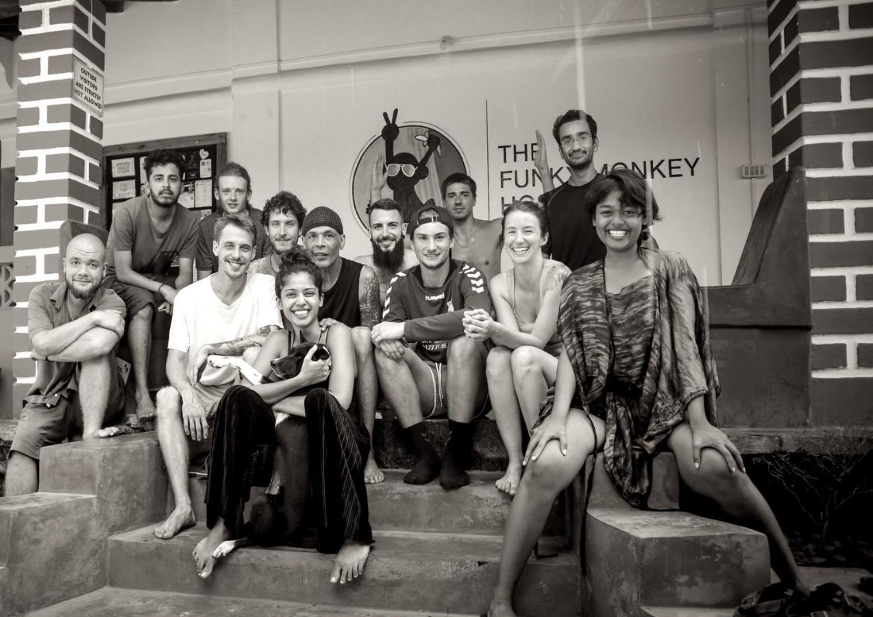 The Funky Monkey Hostel Anjuna Ngoại thất bức ảnh